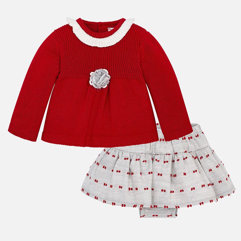 2870 Sweater and skirt set