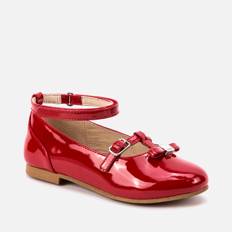 44013 Patent leather buckle shoes