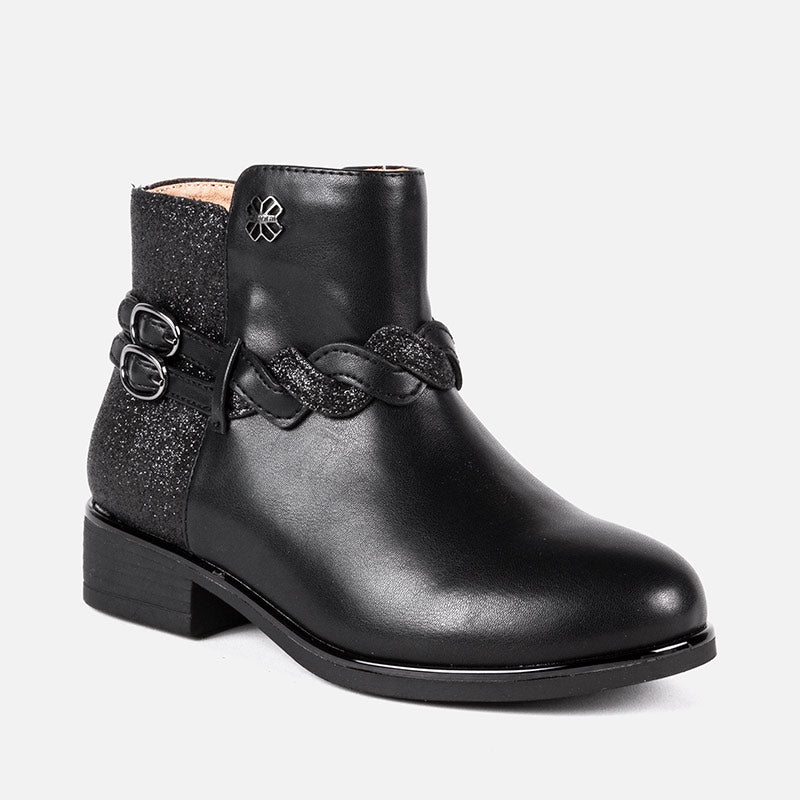 46841 Glitter ankle boots with braid